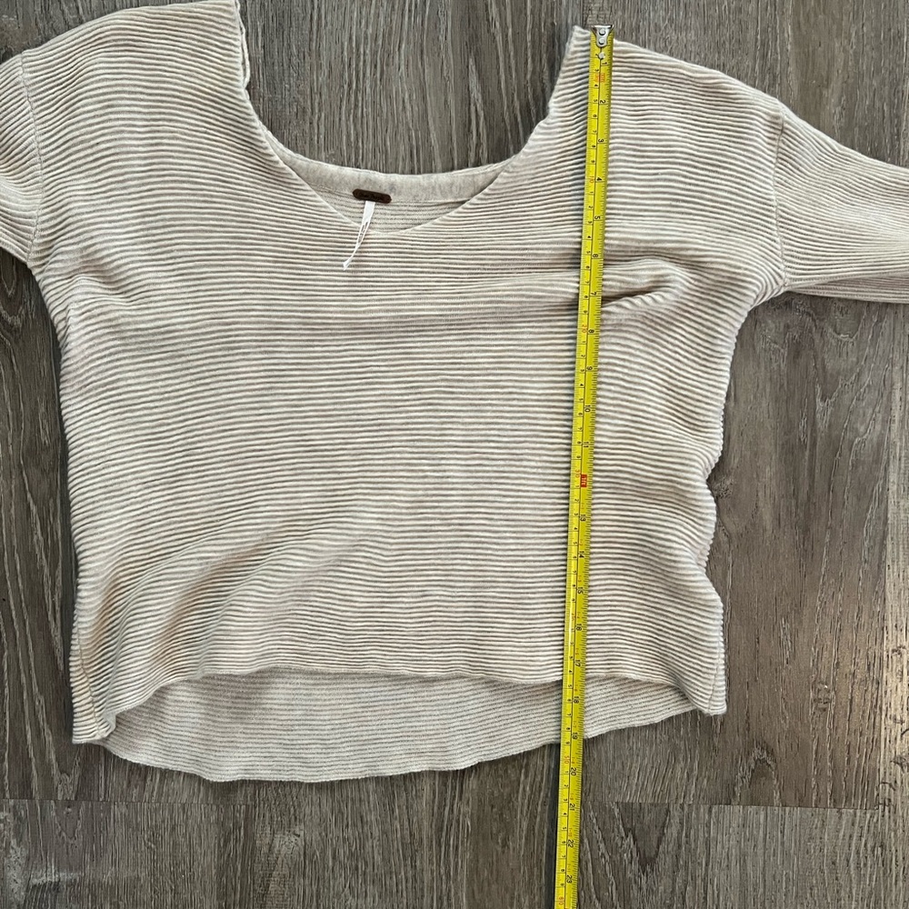 Free People Starman V Pullover Top In Ivory. - Picture 8 of 8